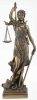 Justitia Szobor álló változat